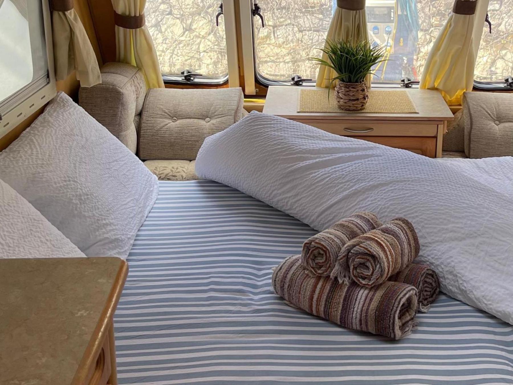 Camping Caravana Estatica En Mediterraneo